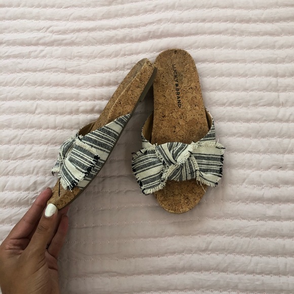 Lucky Brand Slip on Sandals - Picture 3 of 5